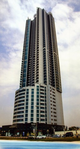 ОАЭ, Аджман, CORNICHE TOWER  Corniche Tower расположена на территории, открывающей вид на фантастическую панораму морского побережья с привлекательным пляжем.