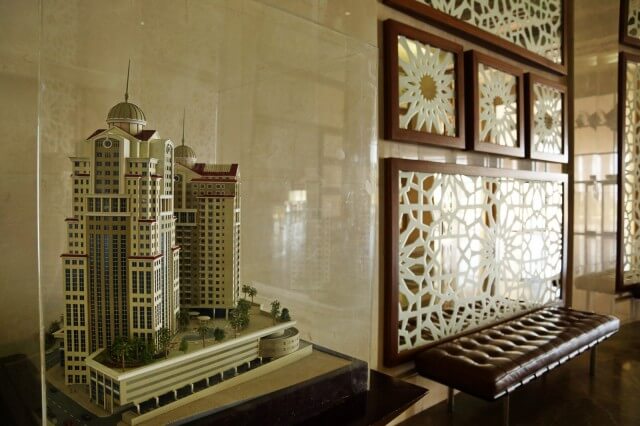 UAE, Dubai, Silicon Oasis - Palace Tower, холл